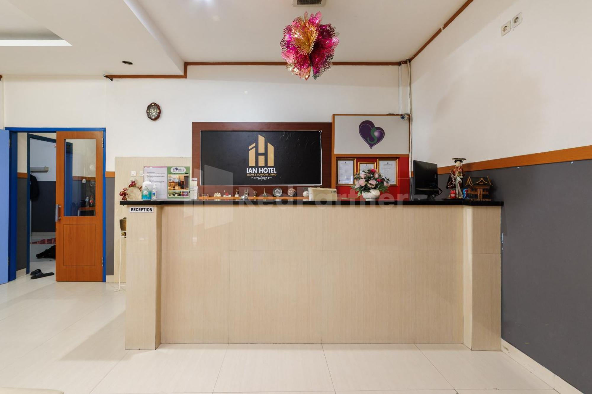 Ian Hotel Jaksa Mitra Reddoorz Τζακάρτα Εξωτερικό φωτογραφία