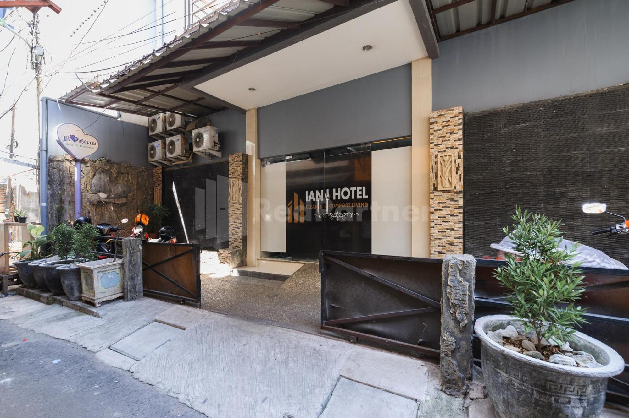 Ian Hotel Jaksa Mitra Reddoorz Τζακάρτα Εξωτερικό φωτογραφία